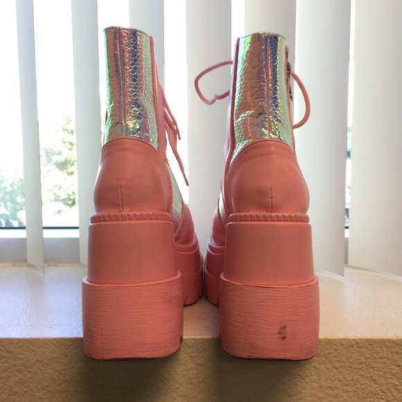 PRE LOVED Cape Robbin -Pink Poison Platforms Boots PNK/6- SH229 - Picture 3 of 5